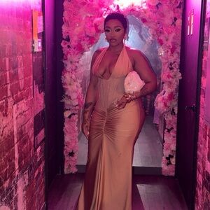 Chic Backless Tan Dress